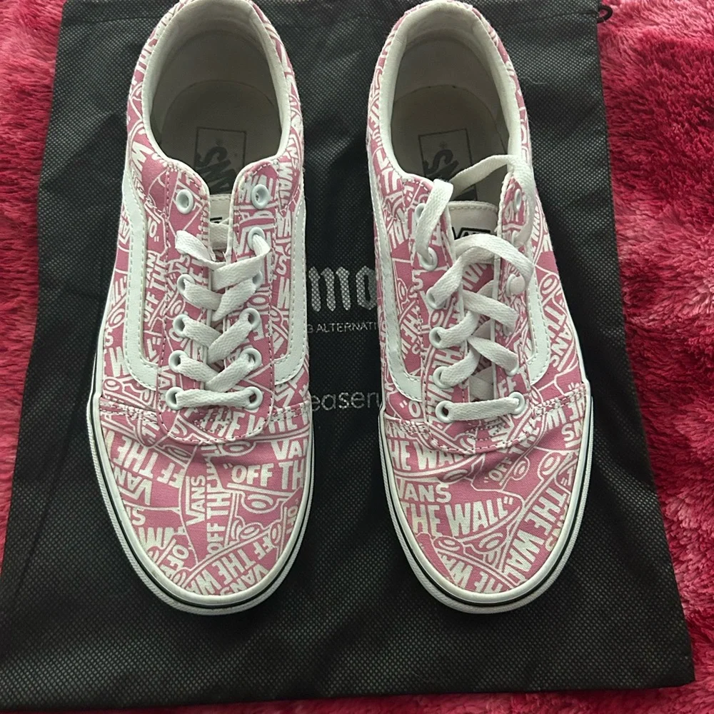 Vans Pink and White Graphic Sneakers - Picture 4 of 8